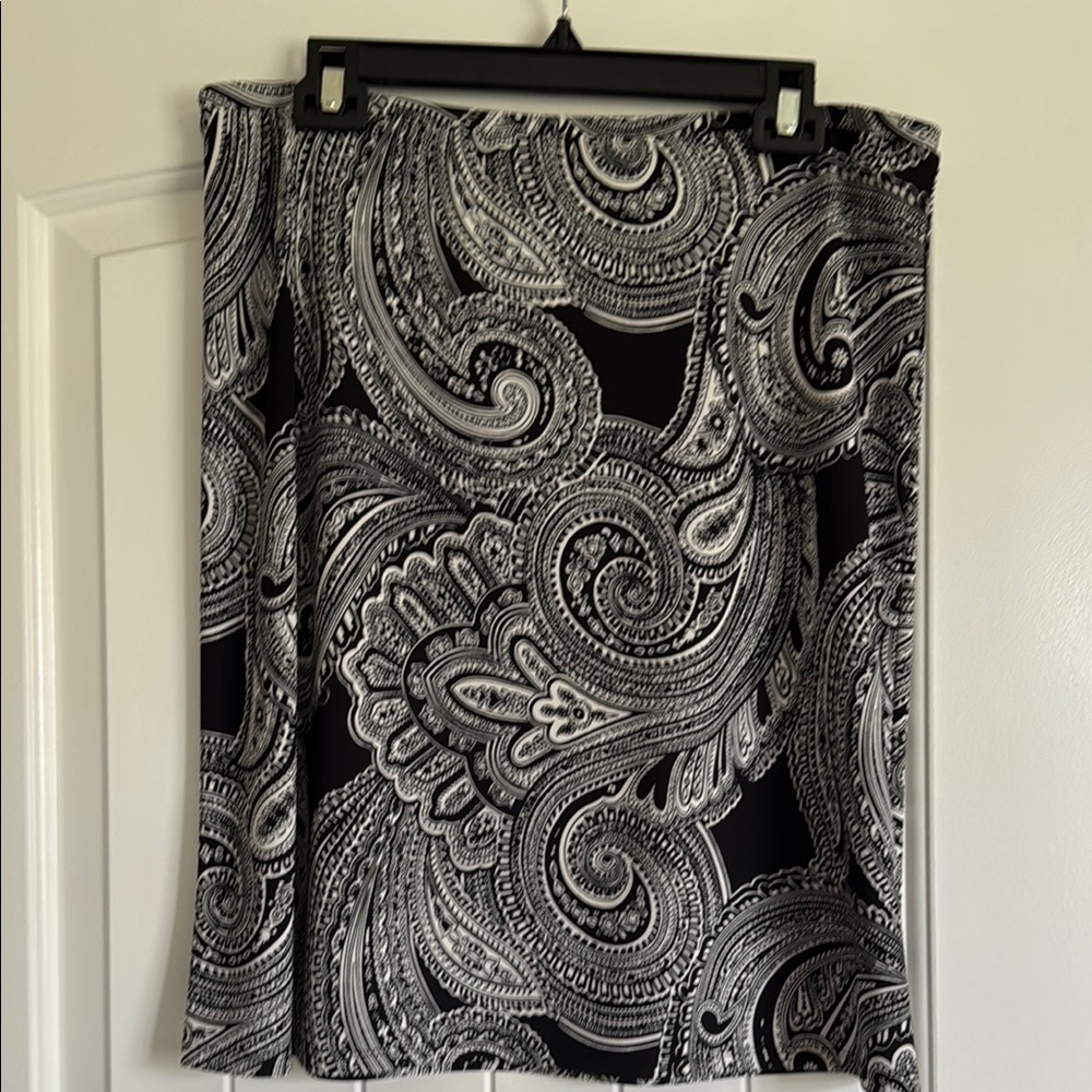 Elegant Black and White Paisley Skirt